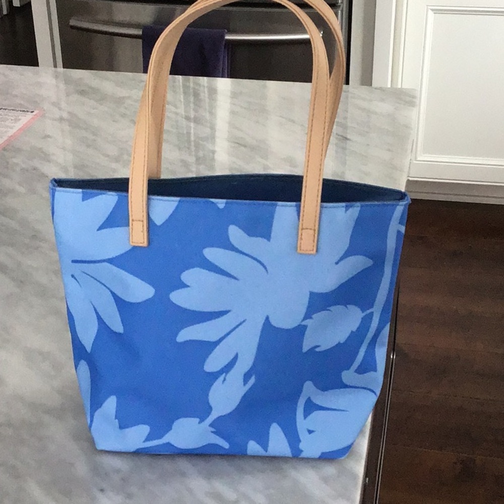 Blue little tote